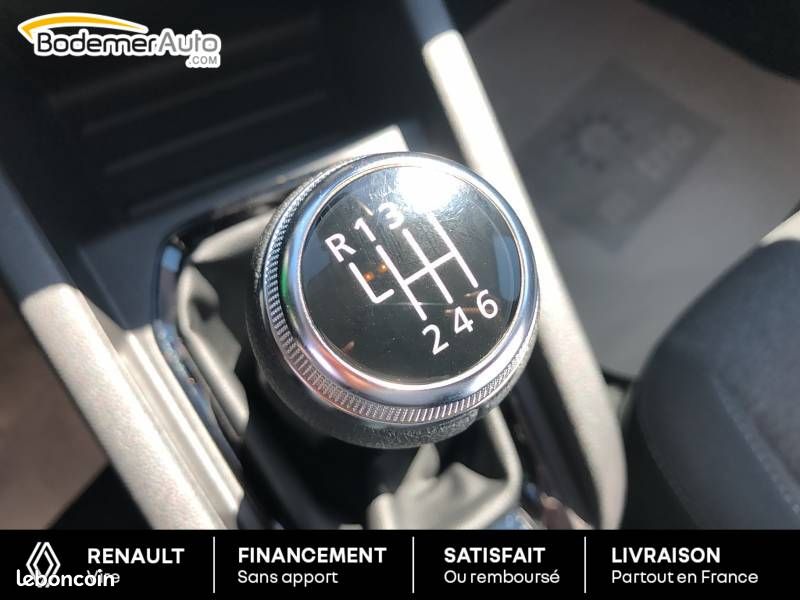 Renault Clio TCe 90 Equilibre (image 9)