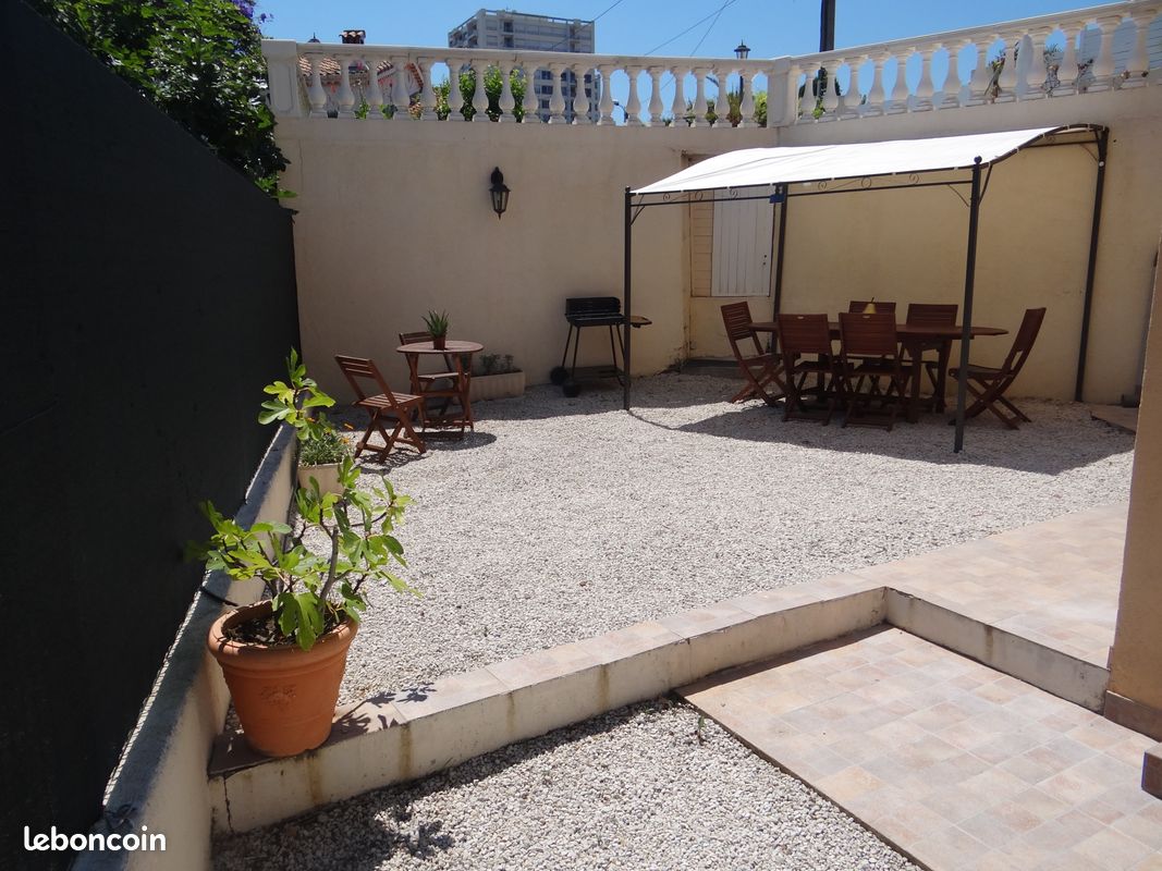 Rez de villa piscine privative vue mer à Antibes (image 15)