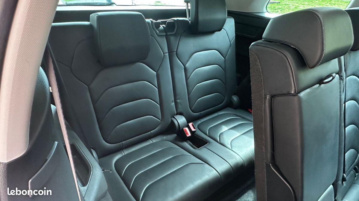 Skoda kodiaq 2.0 tdi 150 ch scr style 4x2 dsg 7pl / toit ouvrant / entretien constructeur (image 17)
