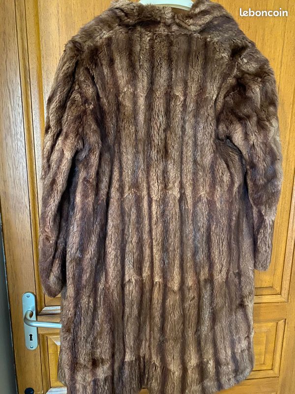 Manteau Long En Fourrure Vison Coupé Ample - Taille 44, Couleur Marron Miel, Occasion Très Bon état