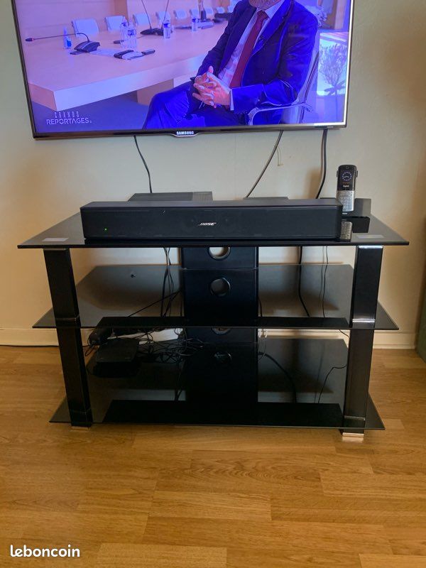 Meuble TV design en verre fumé (image 1)