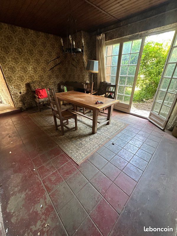 Maison 6 pièces 140 m² · à Châteauvillain · 140 m² · 40 000 €