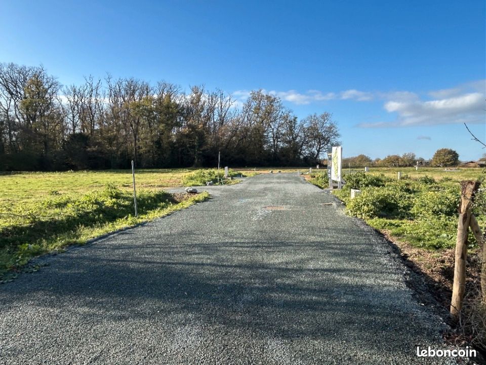 Terrain 431 m² · à Huillé-Lézigné · 43 962 €
