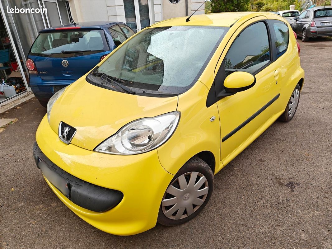 Peugeot 107 1.0 68cv automatique (image 2)