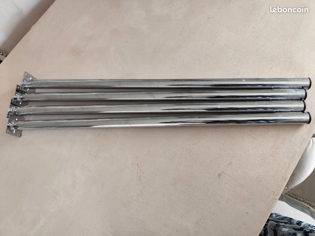 Pieds de table (image 1)