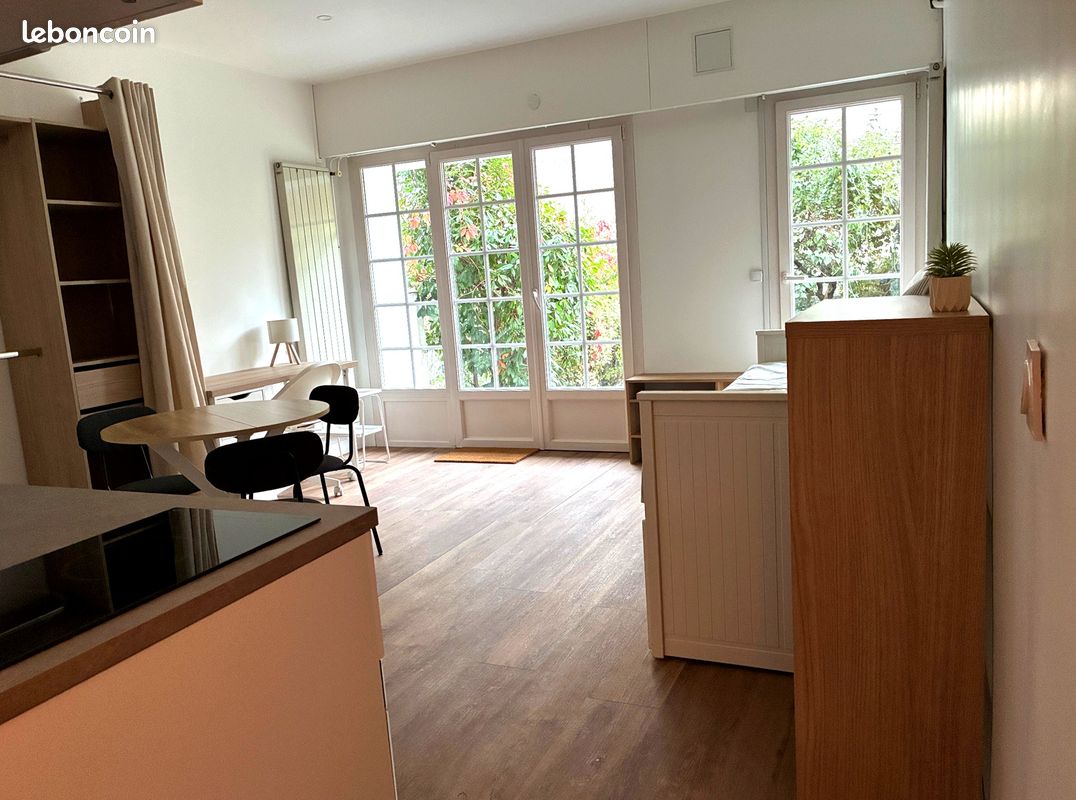 Appartement 1 pièce 24 m² · à Fresnes · 24,3 m² · 860 €/mois