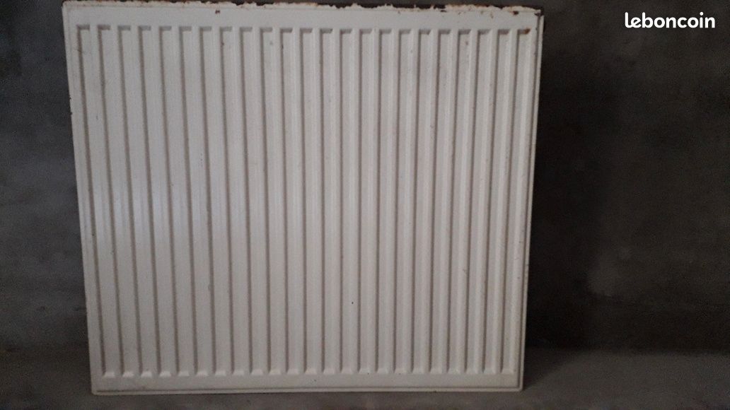 Radiateur acier horizontal à eau (image 1)