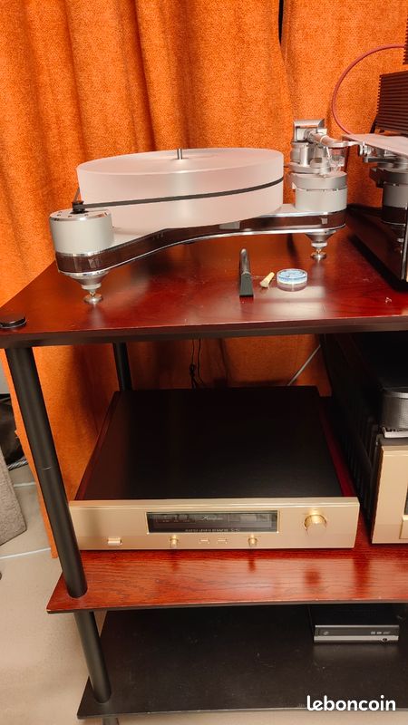 Accuphase C47 (image 1)