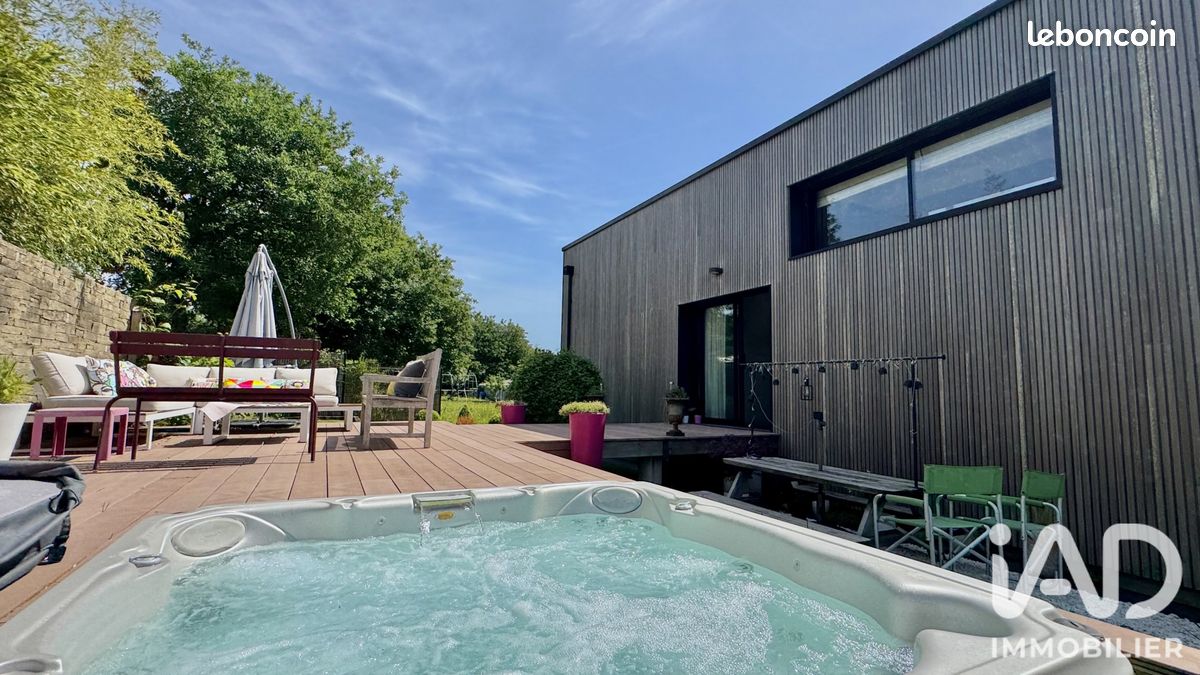Maison 6 pièces 210 m² · à Plougastel-Daoulas · 210 m² · 642 500 €