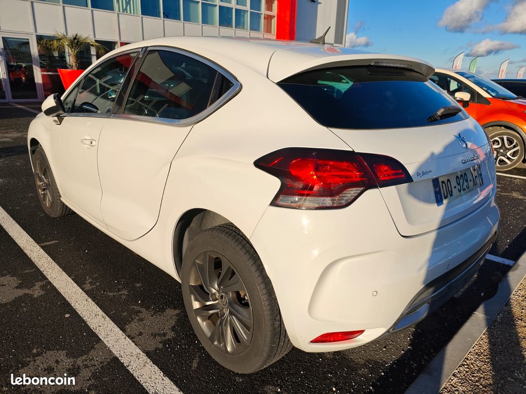 CITROEN DS4 DIESEL 1.6 L e-HDi 115 CV BOITE AUTOMATIQUE Airdream 107000 KMS So Chic ETG6 (image 6)