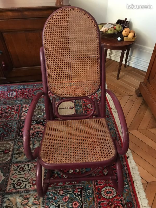 Rocking chair (image 1)