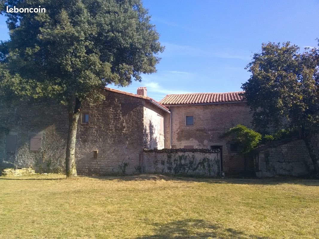 Maison 6 pièces 150 m² · à Melle · 150 m² · 135 000 €