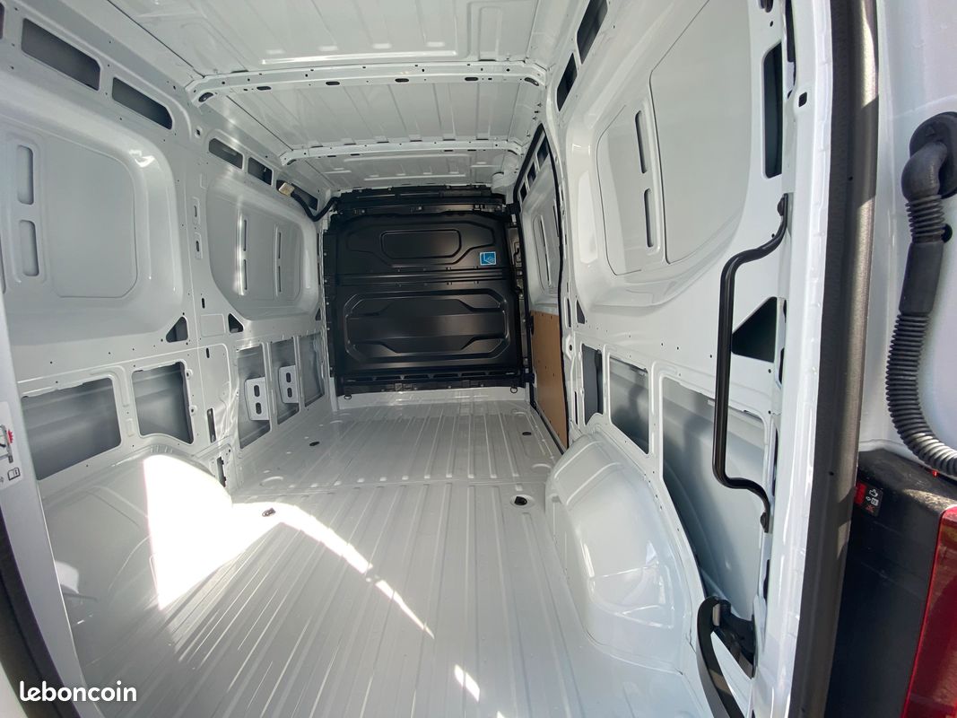 Renault Master IV FWD FG L2H2 EXTRA 3T5 Blue Dci 170ch BVA - DISPO RAPIDE (image 7)
