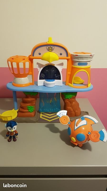 Académie top wing et sa figurine Speedy (image 1)