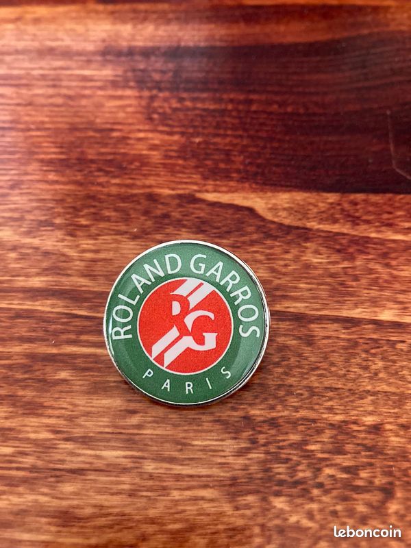 Pin's Roland Garros (image 1)