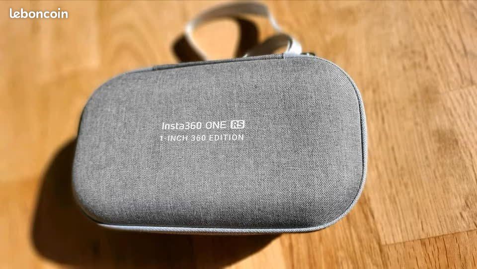 Insta360 One Rs 1-inch 360 Mega Pack (image 6)