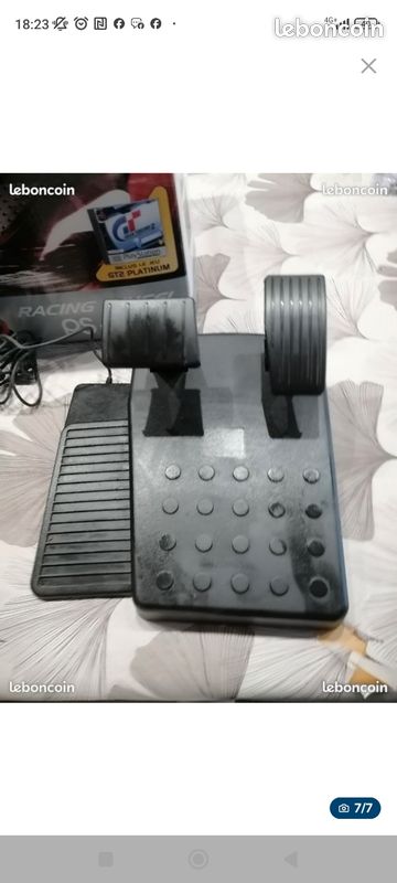 Volant et pédalier rétro gaming PS1 édition limitée (image 6)
