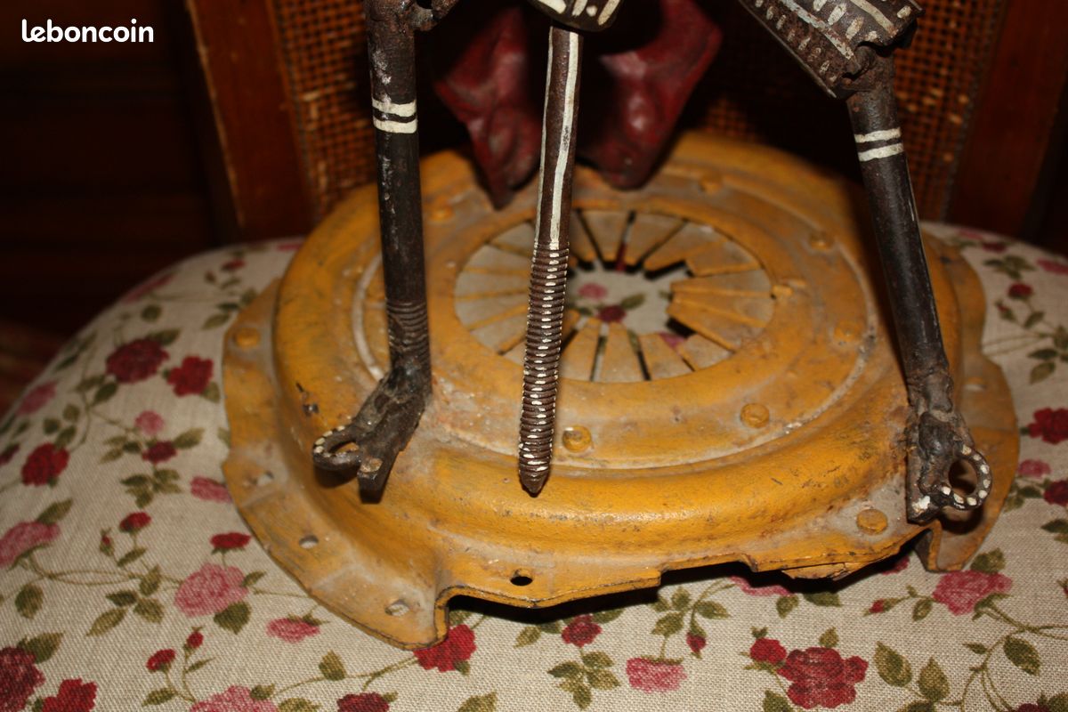 Sculpture en métal de récupération (image 3)
