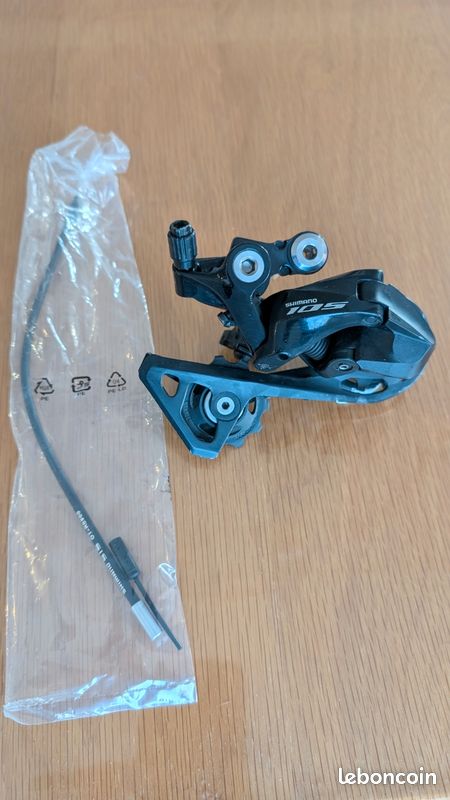 Dérailleur Arrière Shimano 105 R7000 – 11 Vitesses, Cage Courte, Noir, Neuf