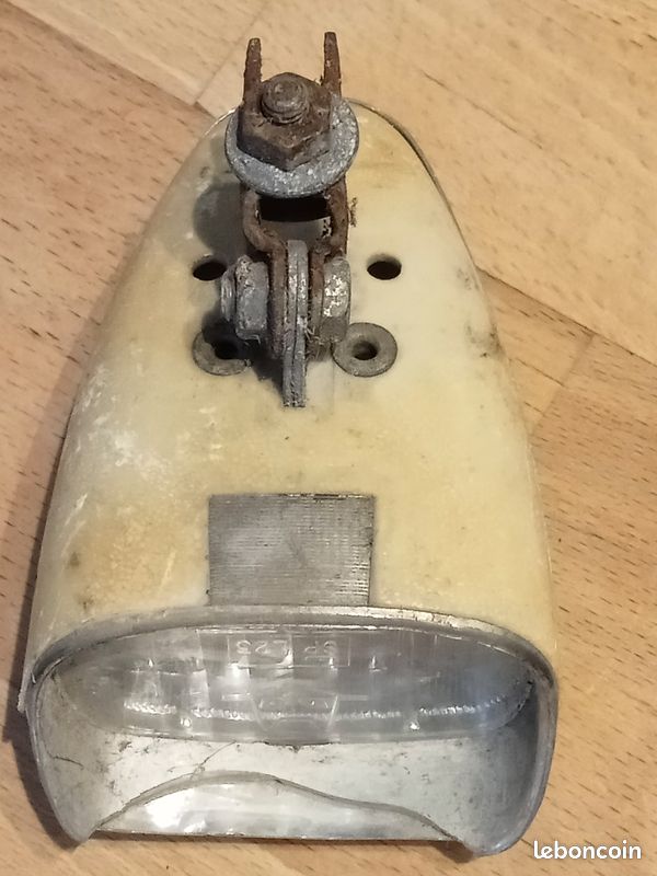 PHARE DE VÉLO vintage avec bord ultra longue portée et boîtier métallique EUR 24,79 - FR