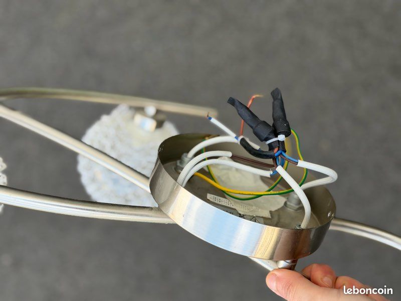 Suspensions (image 2)