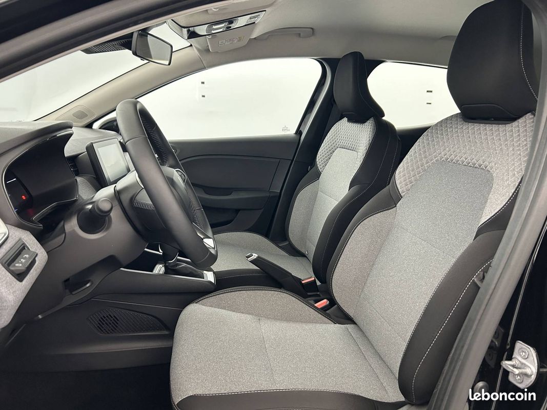 RENAULT Clio E-Tech full hybrid 145 ch GSR2 Evolution (image 9)