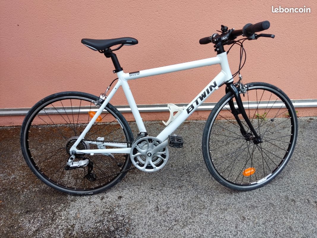 Dernières heures : Vélo route Btwin Forme 3 (image 1)
