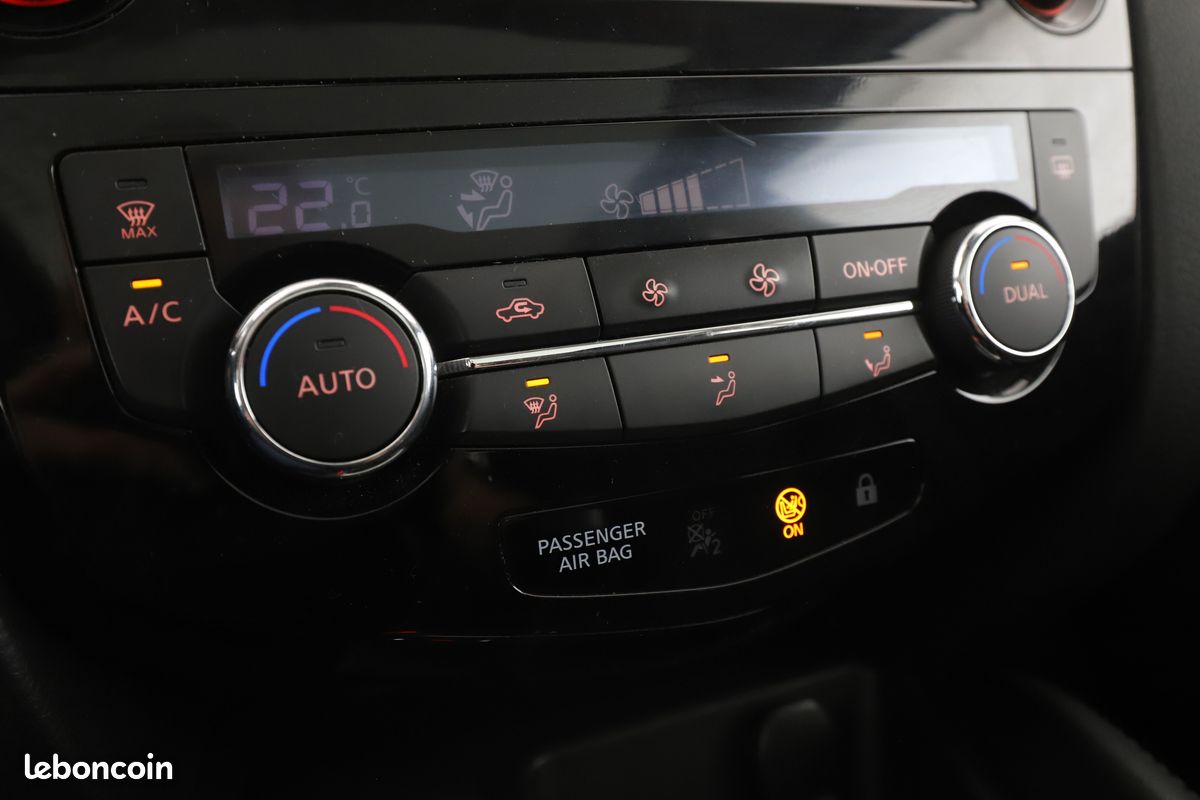 Nissan Qashqai 1.2 DIG-T Connect Edition 115 ch (image 19)