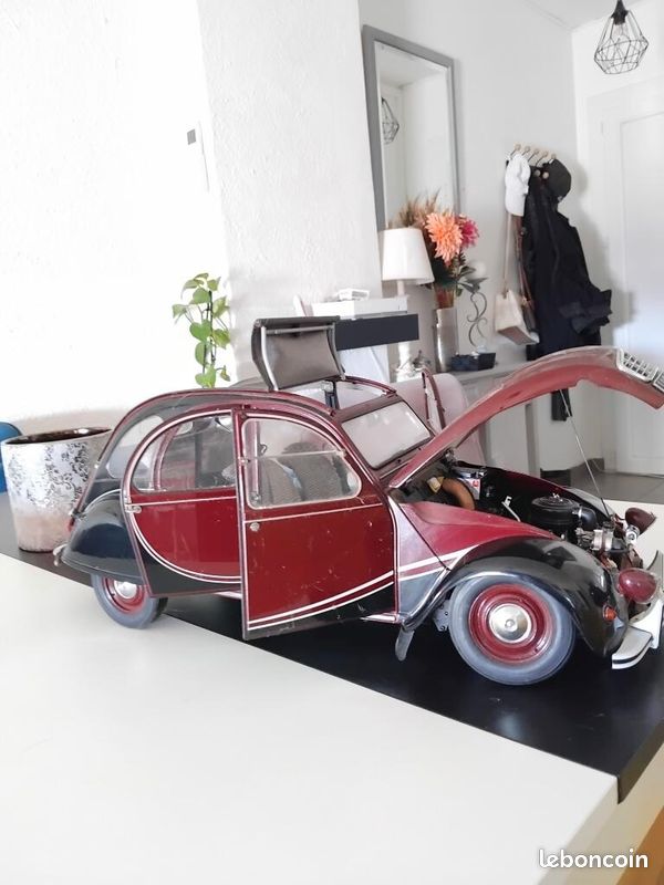 CITROEN 2 CV CHARLESTON KIT 1:24 Revell Kit Auto Die Cast Modellino