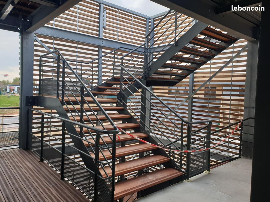 ESCALIER métallique sur mesure (image 4)
