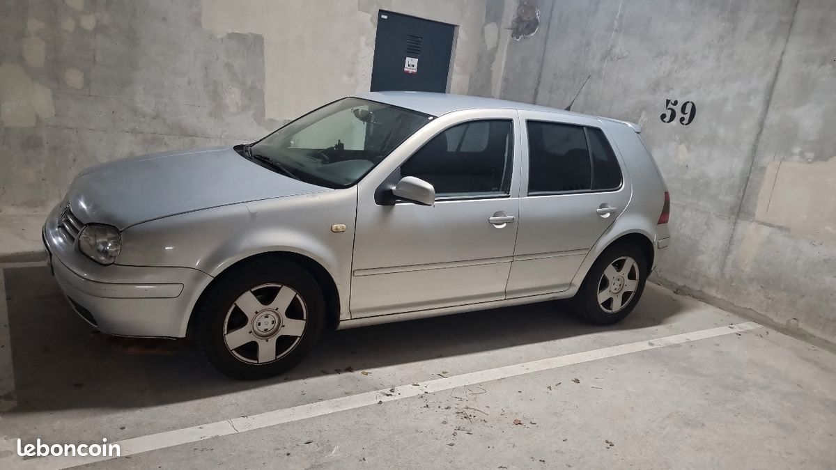 Golf 4 1.6 SR - Voitures