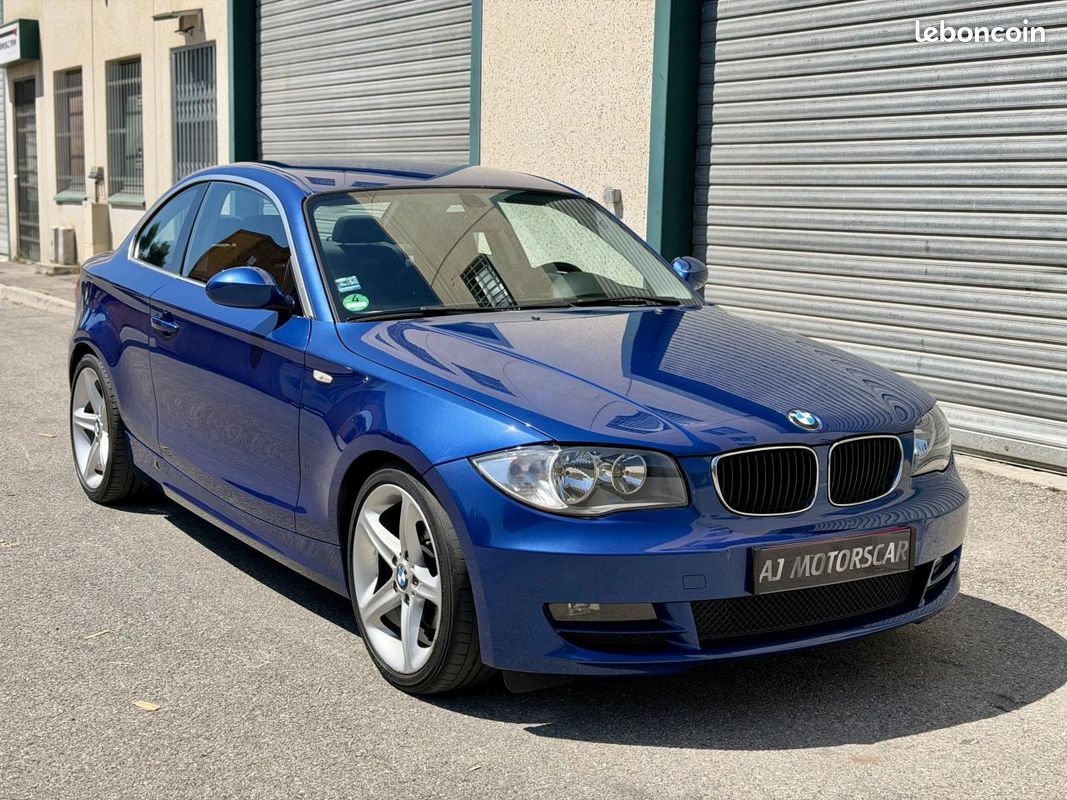 BMW SéRIE 1 COUPé 125i 3.0L 6 cylindres - Boîte manuelle - Montego Blue (image 11)