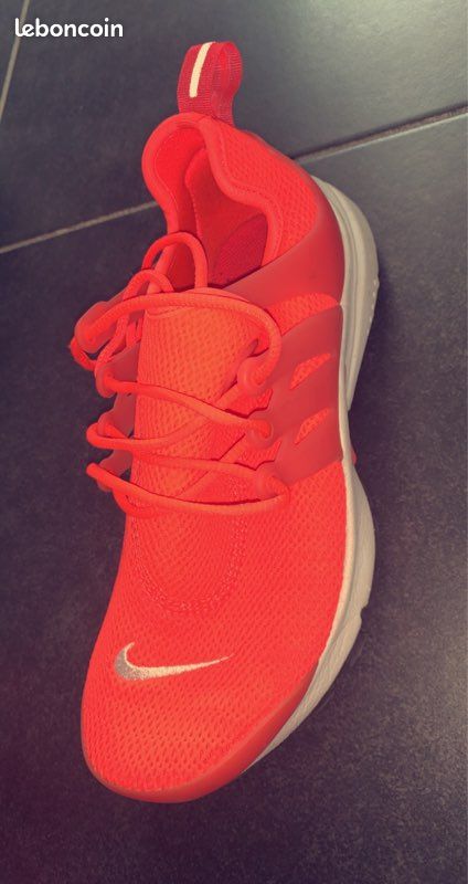 Nike (image 1)
