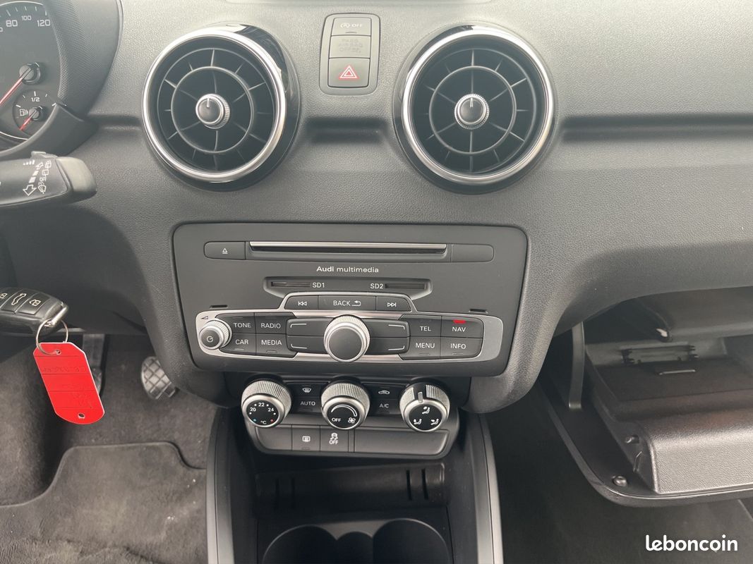 Audi A1 Sportback 1.4 TDi 90ch Ambiente (image 11)