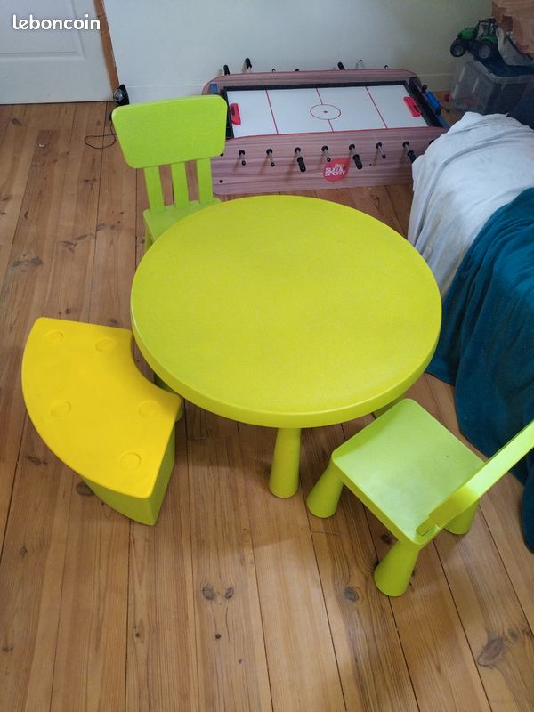 Table et chaises pour enfants (image 1)