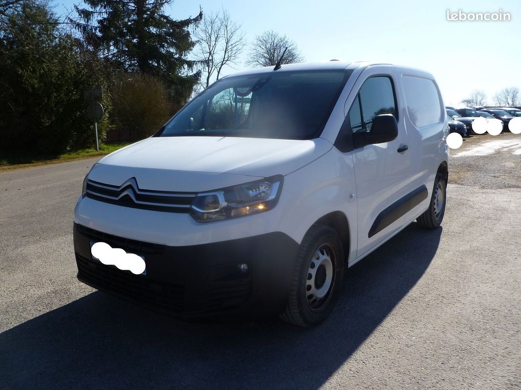 Citroen BERLINGO FOURGONNETTE 1.5 BLUE HDI 75CH TAILLE M 1000KGS CLUB (image 1)