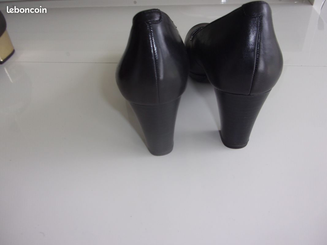 Chaussures à talons neuves (image 3)