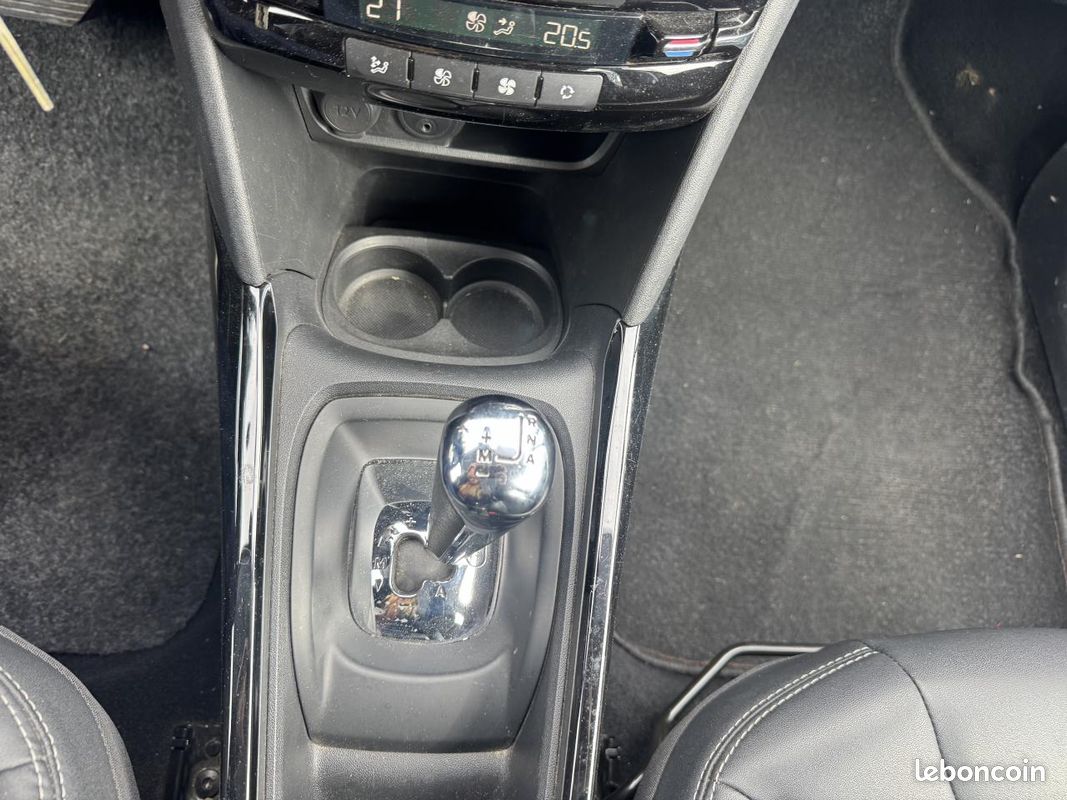 PEUGEOT 2008 1.2i PureTech 12V S&S - 82 - BV ETG5 Allure PHASE 1 (image 12)