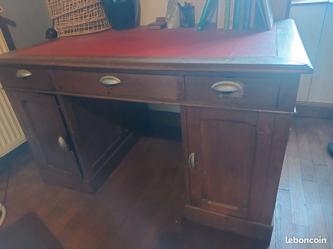 Bureau (image 1)