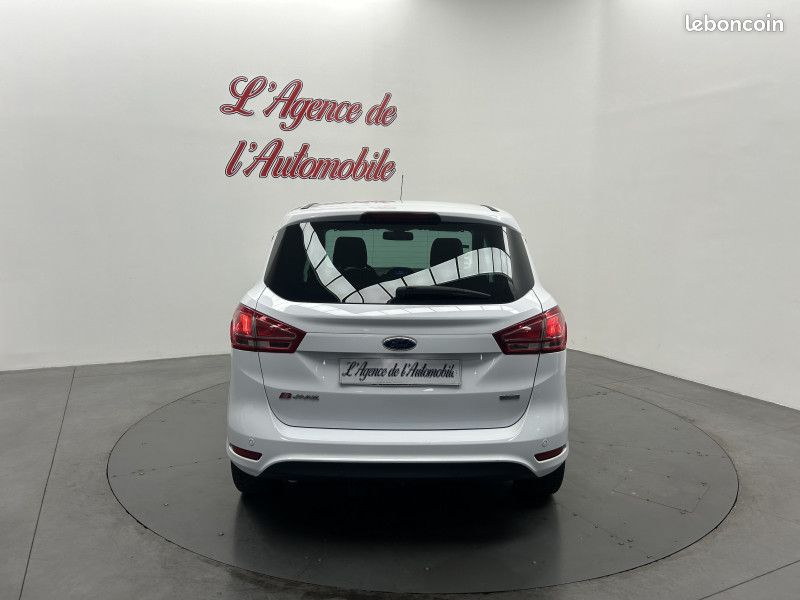 Ford B-MAX 1.0 scti 125 chTitanium / GPS / Climatisation / Régulateur / Radar (image 8)