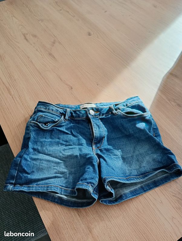 Short femme taille 38 (image 1)