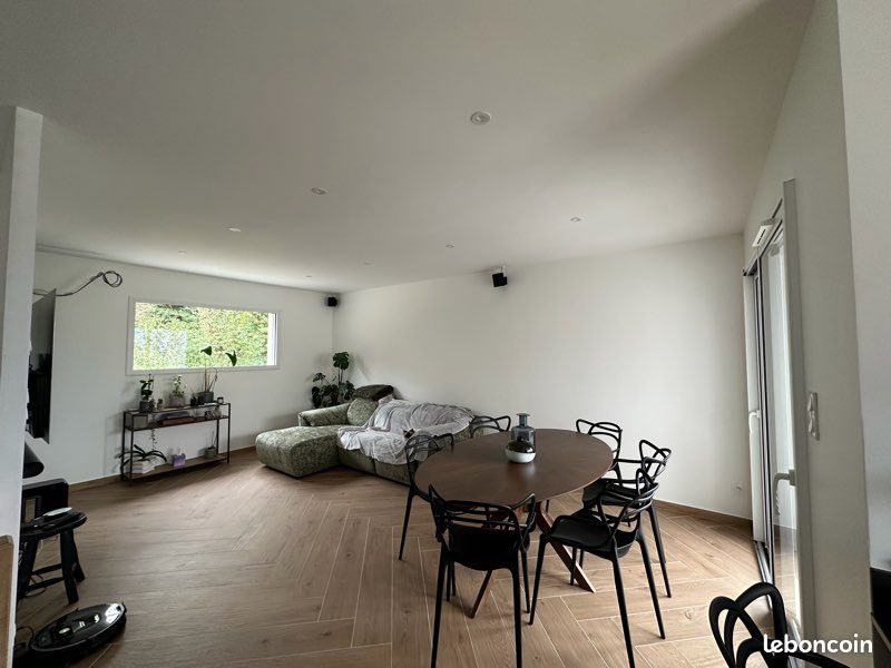 Maison 5 pièces 104 m² · à Poisat · 104 m² · 1 800 €