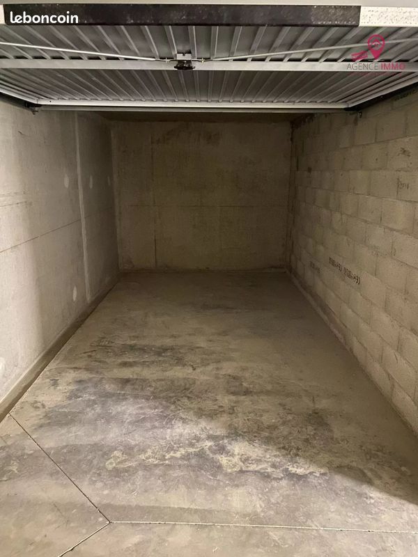 Parking 13 m² · à Lyon · 13 m² · 96 €/mois