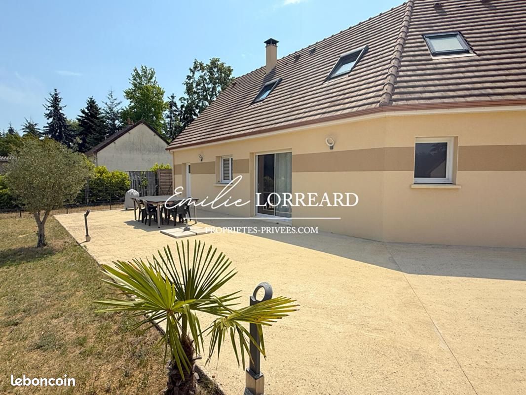 Maison 7 pièces 160 m² · à Écommoy · 160 m² · 286 500 €