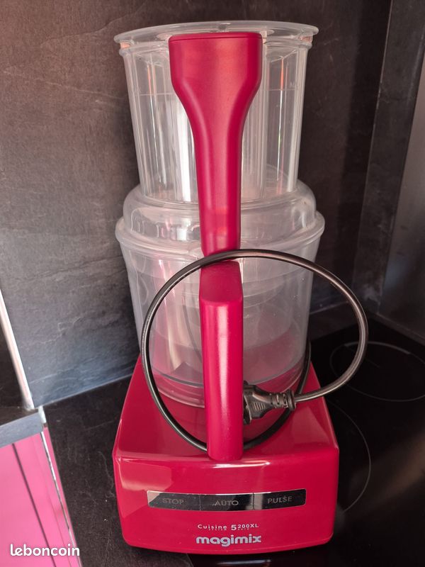 Robot Magimix CS 5200XL Rouge – 1100W, Quasi Neuf (servi 2 Fois), 3 Ans Garantie