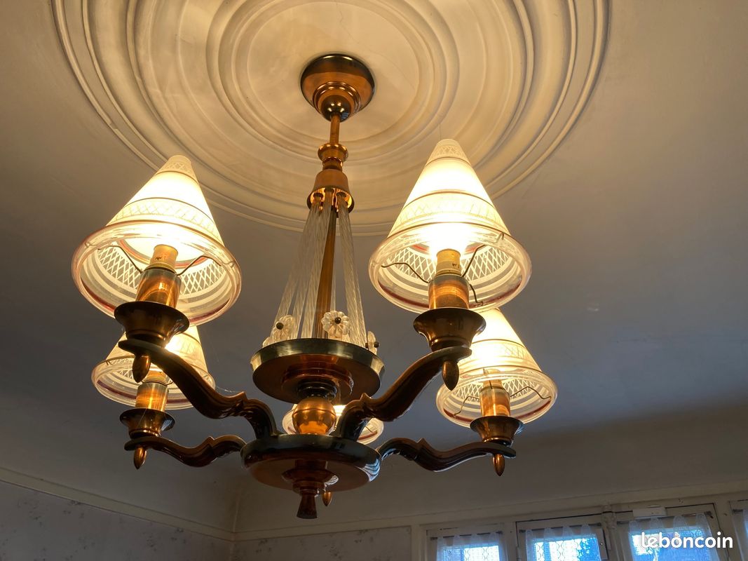 Lustre Art Déco Moderniste à 5 Boules En Opaline Blanche
