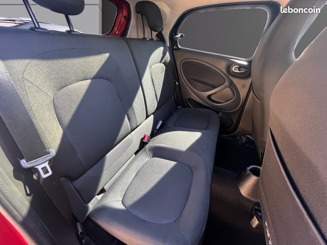 SMART FORFOUR 0.9 90 ch SS Passion Toit pano Clim Garantie 12 Mois (image 8)
