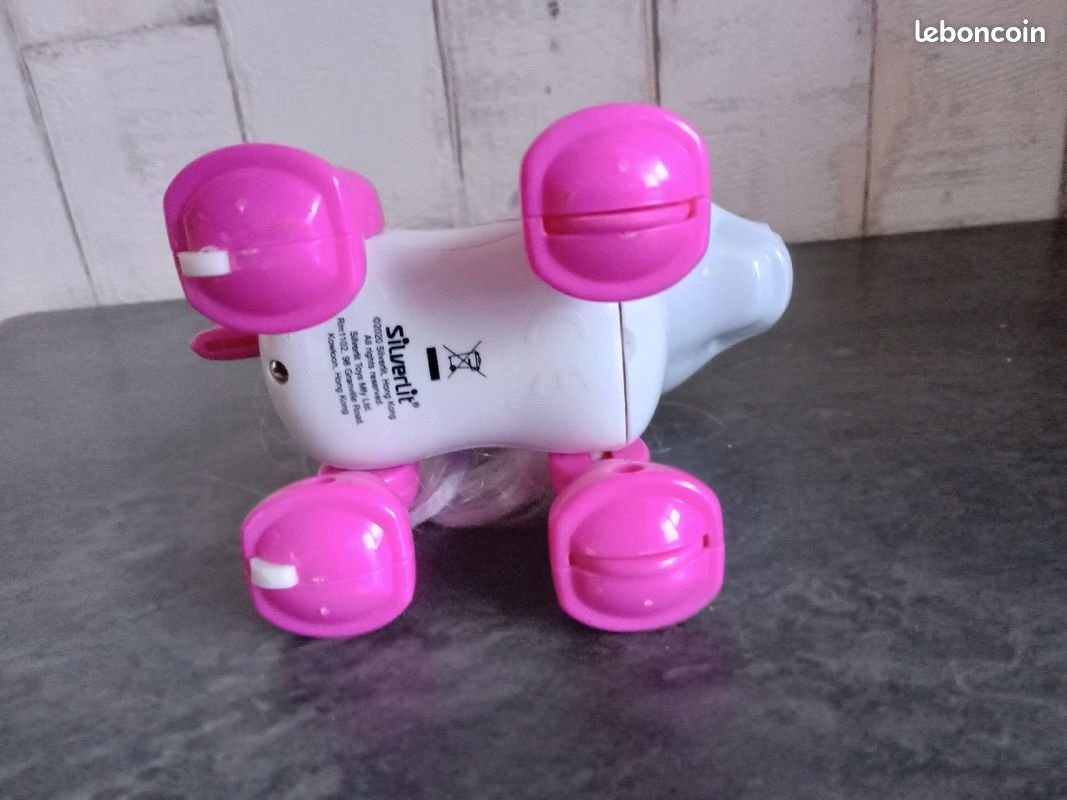 Petite licorne articulée et interactive (image 3)