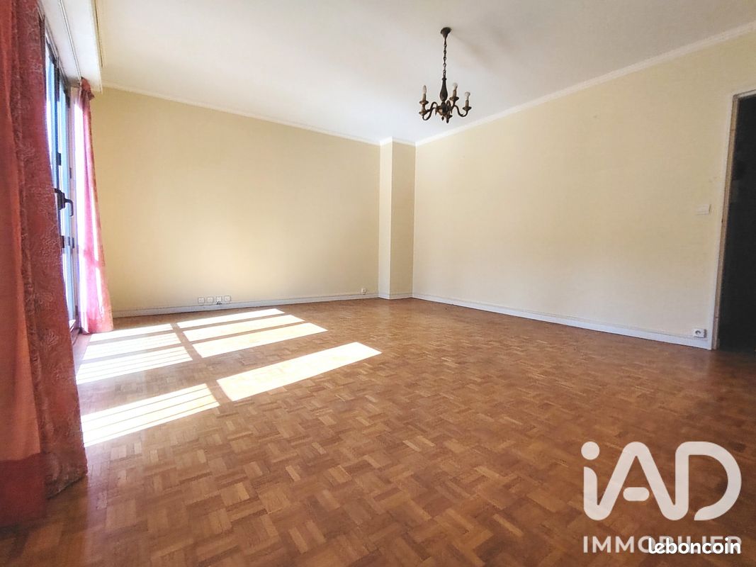 Appartement 5 pièces 84 m² · à Gif-sur-Yvette · 84 m² · 215 000 €