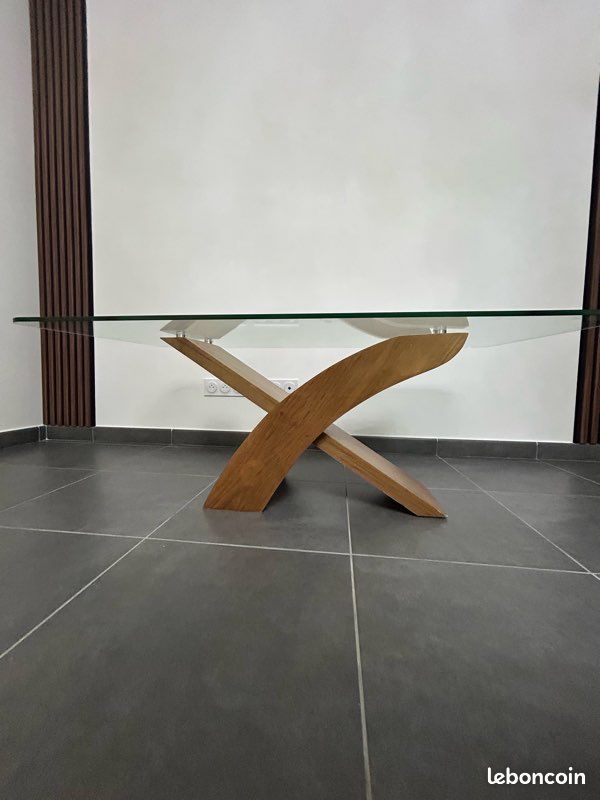 Table (image 3)